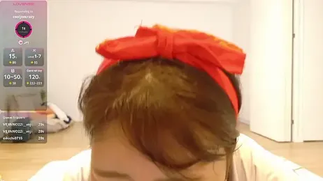 SUZU_ — Stripchat recorded stream image, 13.10.2025 12:00