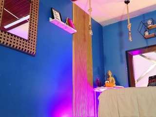lady-brownn — Camsoda recorded stream image, 13.10.2025 11:10