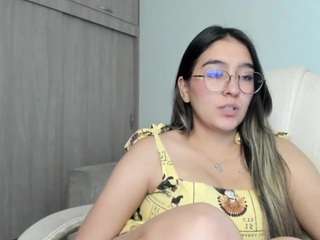 alexyferrer — Camsoda recorded stream image, 13.10.2025 21:40