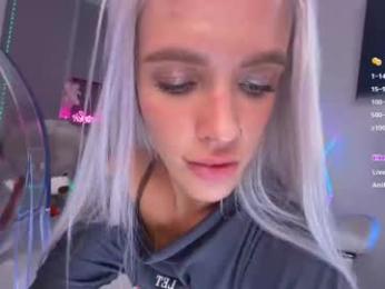 blush_mikki — Chaturbate recorded stream image, 20.02.2025 08:30