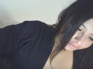 magix333 — Camsoda recorded stream image, 15.10.2025 05:40