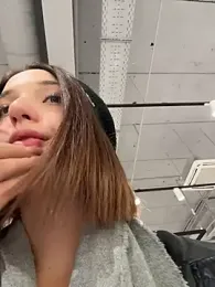 DollyTall — Stripchat recorded stream image, 15.10.2025 09:10