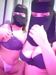 _arabica_ — Stripchat recorded stream image, 15.10.2025 17:10