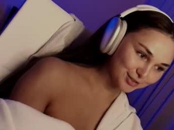hollyextra — Chaturbate recorded stream image, 20.02.2025 14:10