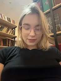 Baby_Tiny — Stripchat recorded stream image, 16.10.2025 17:00