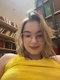 Baby_Tiny — Stripchat recorded stream image, 16.10.2025 17:00