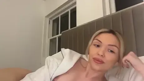 lolableux — Stripchat recorded stream screenshot (16 Oct 2025)