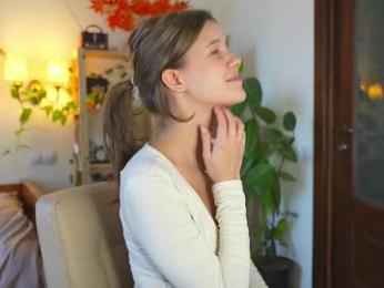 eli_sun — Chaturbate recorded stream image, 17.10.2025 10:00