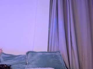 liliimoon — Camsoda recorded stream image, 18.10.2025 05:40