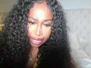 giannalove — Camsoda recorded stream image, 18.10.2025 05:00