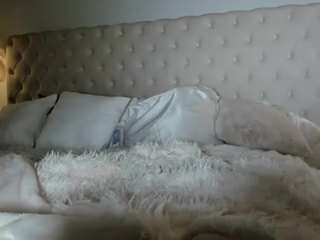 giannalove — Camsoda recorded stream image, 18.10.2025 05:00