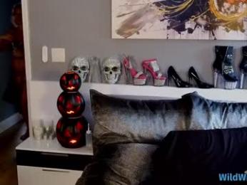 wildwifebarbie — Chaturbate recorded stream image, 19.10.2025 15:40