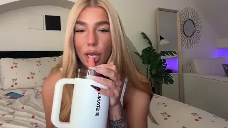 KENNIEXROSE — Stripchat recorded stream image, 20.10.2025 18:30