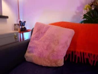 littlee33 — Chaturbate recorded stream image, 22.10.2025 20:10