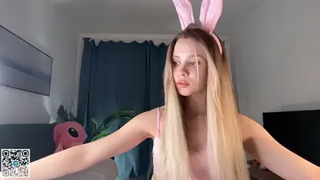 sunsally — Stripchat recorded stream screenshot (22 Oct 2025)