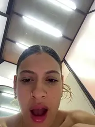 alana15 — Stripchat recorded stream image, 23.10.2025 21:30