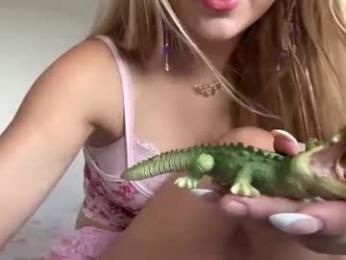 kittengirlxo — Chaturbate recorded stream image, 24.10.2025 02:30