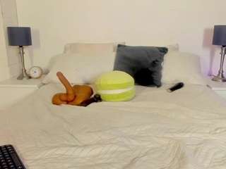 victoriaglam — Camsoda recorded stream screenshot (24 Oct 2025)