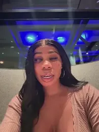 Belle___ — Stripchat recorded stream image, 24.10.2025 21:50