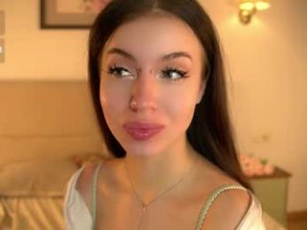 vivid_girls — Chaturbate recorded stream image, 25.10.2025 07:10