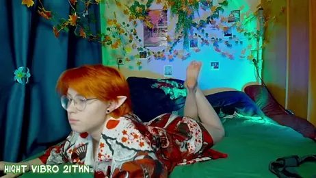 TrickyKitsune — Stripchat recorded stream image, 27.10.2025 13:40