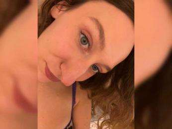 Chikipikin — Bongacams recorded stream screenshot (27 Oct 2025)