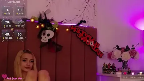 PinkySparks — Stripchat recorded stream image, 27.10.2025 18:50