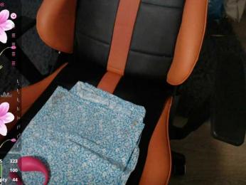 crystalyss — Bongacams recorded stream screenshot (28 Oct 2025)