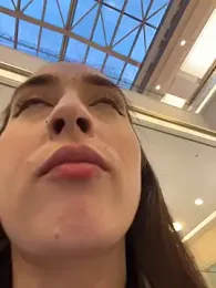 Holly_Play — Stripchat recorded stream image, 28.10.2025 09:00