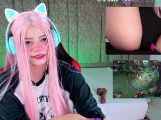 lilapop4 — Camsoda recorded stream image, 28.10.2025 13:10