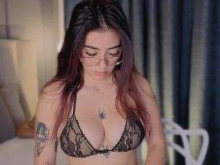 nina-rose — Camsoda recorded stream image, 28.10.2025 16:40