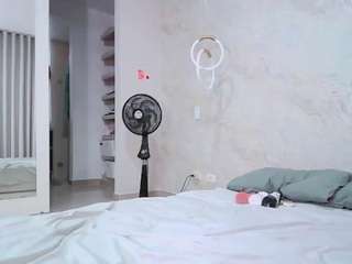 elianabortt — Camsoda recorded stream image, 31.10.2025 00:30