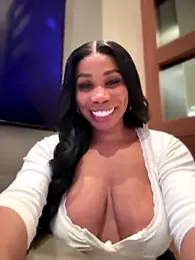 Belle___ — Stripchat recorded stream image, 31.10.2025 22:30