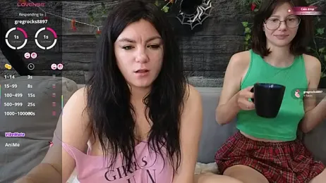 Vika_loves_you — Stripchat recorded stream image, 01.11.2025 02:10