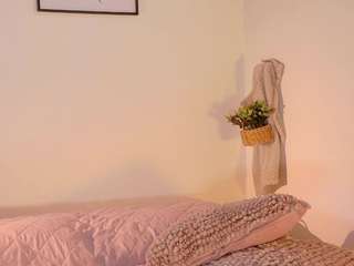 deviildoll — Camsoda recorded stream image, 01.11.2025 03:30