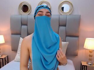 Aliah Manzur — Flirt4free recorded stream screenshot (01 Nov 2025)