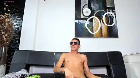 explosive_couple1 — Stripchat recorded stream image, 03.11.2025 22:10