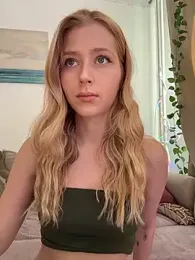 LunaRase — Stripchat recorded stream screenshot (04 Nov 2025)