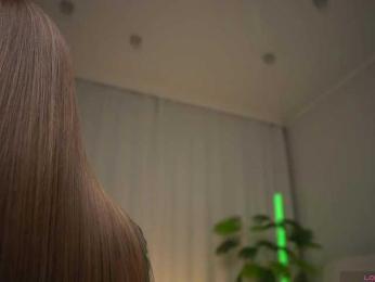 Eva_ — Bongacams recorded stream screenshot (04 Nov 2025)