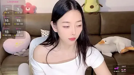 ziyu111 — Stripchat recorded stream image, 22.02.2025 21:20