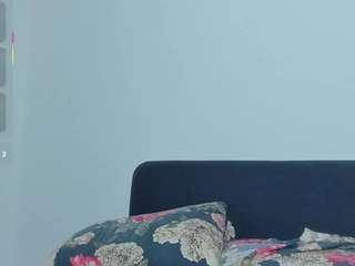 cosmicwarrior — Camsoda recorded stream screenshot (07 Nov 2025)