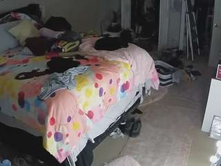 voyeurcam-house-charleys-room — Camsoda recorded stream image, 07.11.2025 23:30