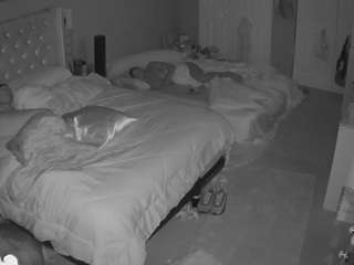 voyeurcam-house-charleys-room — Camsoda recorded stream image, 07.11.2025 23:30