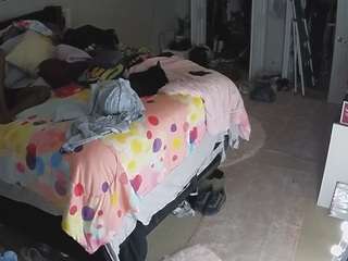 voyeurcam-house-charleys-room — Camsoda recorded stream image, 07.11.2025 23:30
