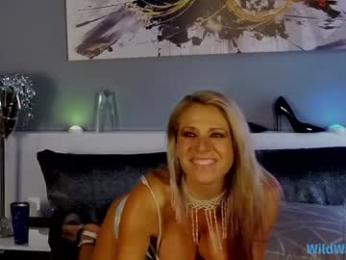 wildwifebarbie — Chaturbate recorded stream image, 08.11.2025 16:00