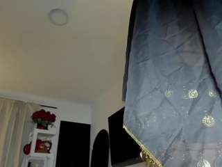 indianova — Camsoda recorded stream image, 10.11.2025 01:00