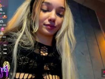 sassyt33n — Chaturbate recorded stream screenshot (10 Nov 2025)