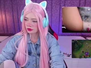 lilapop4 — Camsoda recorded stream image, 10.11.2025 13:50