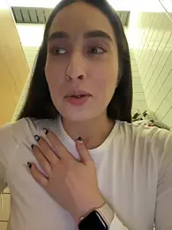 Holly_Play — Stripchat recorded stream image, 11.11.2025 09:00