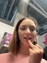 DollyTall — Stripchat recorded stream image, 12.11.2025 09:30